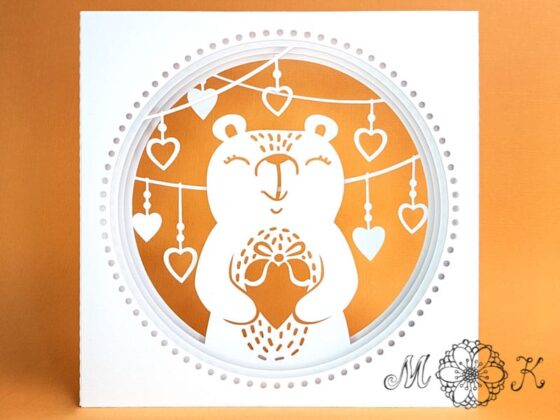 Plotterdatei Valentinskarte Hochezitskarte Bär mit Herz und Herzgirlande